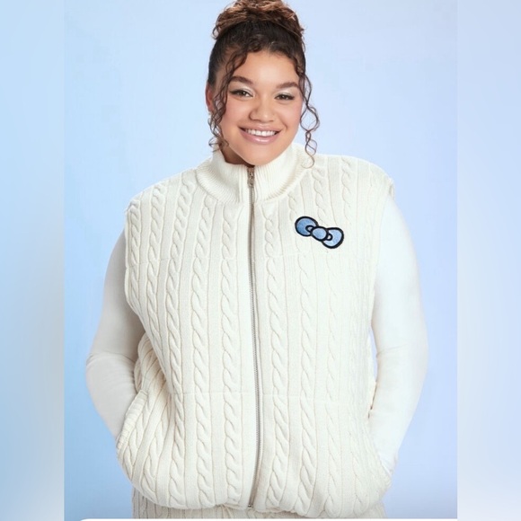 Plus Size Angel Hello Kitty Sweater Vest - Picture 2 of 8